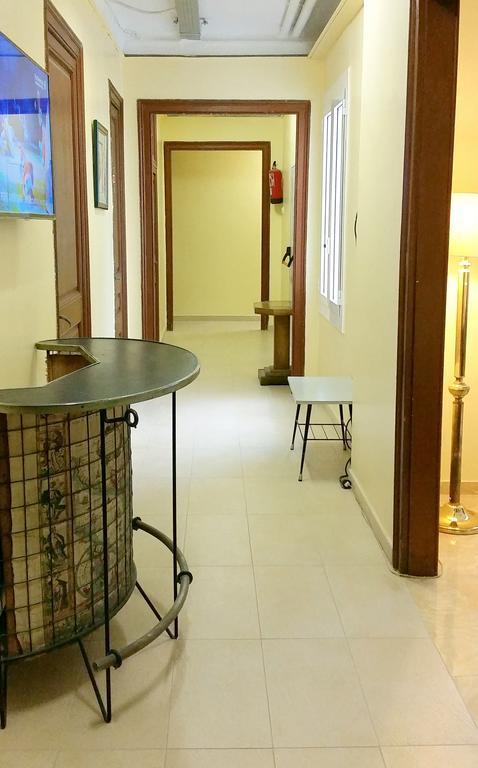 Hostal Capitol Ramblas Barcelona Exterior photo
